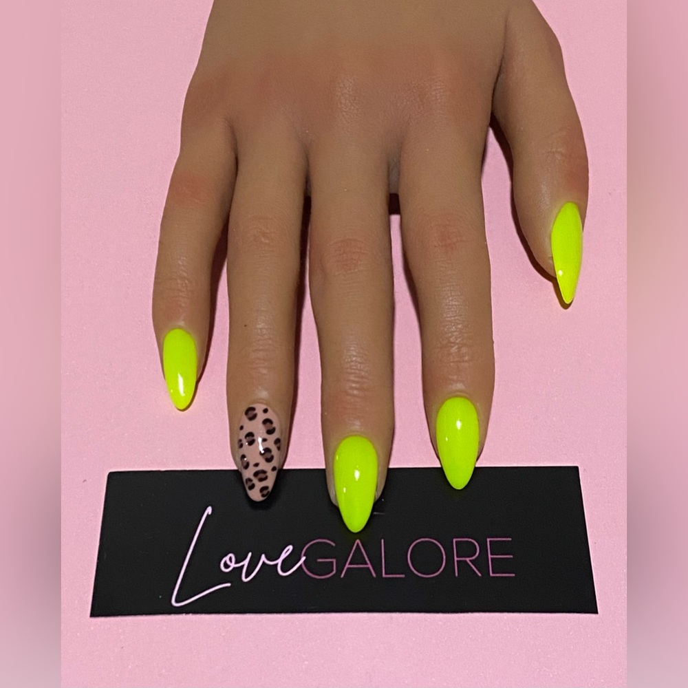 Handcrafted Press ons Neon yw Cheetah Glow in dark Med. Almond - Love Galore